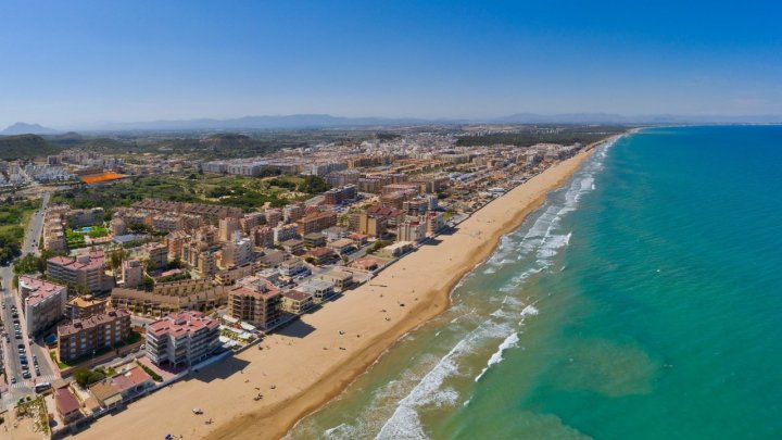 Top Wohnungen nur ca. 500 m vom Meer und Strand entfernt zum sofort einziehen
