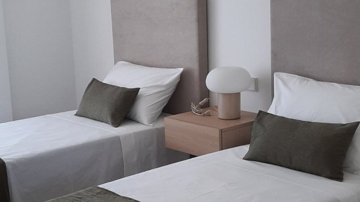 Villen mit Einliegerwohnung in Top Lage Nähe Golfplatz