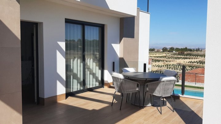 Villen mit Einliegerwohnung in Top Lage Nähe Golfplatz