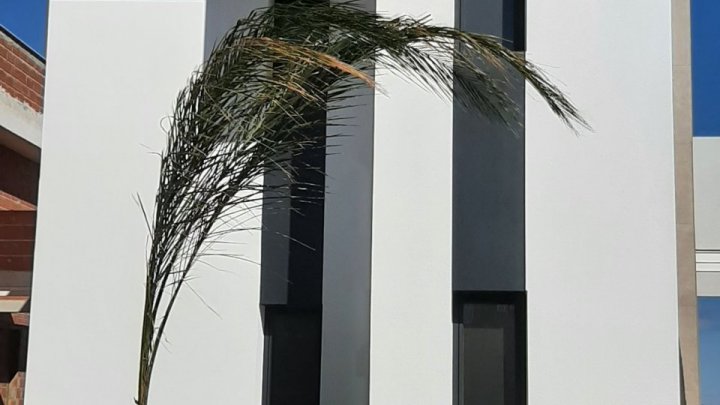 Villen mit Einliegerwohnung in Top Lage Nähe Golfplatz