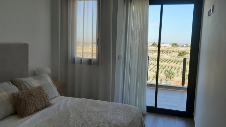 Villen mit Einliegerwohnung in Top Lage Nähe Golfplatz