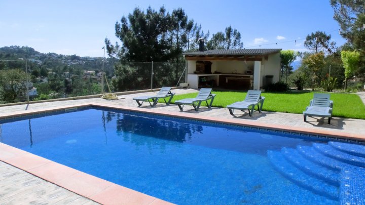 Espagne Costa Brava maison de vacances avec piscine privée près de Lloret de Mar à vendre