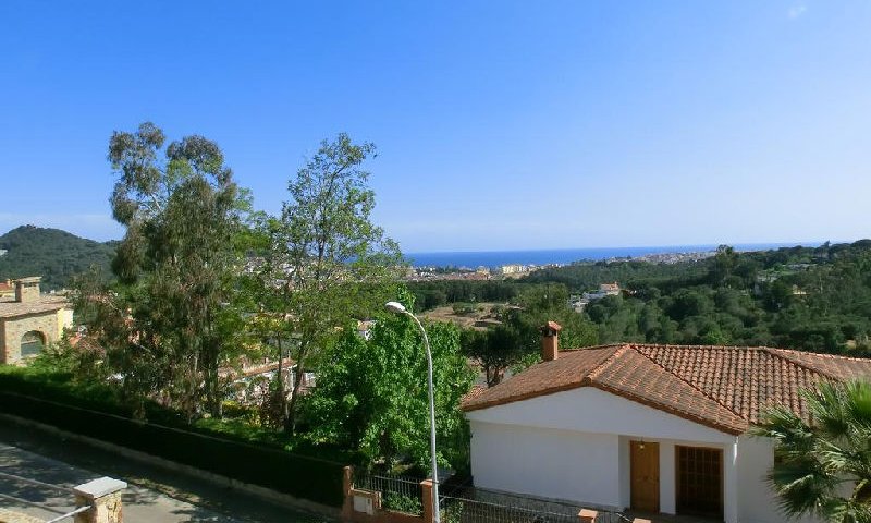  Maison de Vacances Exclusive à Blanes, Espagne : Propriété Spacieuse avec Piscine Privée et Vue Imprenable sur la Mer à Vendre