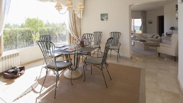 Beautiful villa with private pool and sea views for sale in Spain Costa Blanca Altea