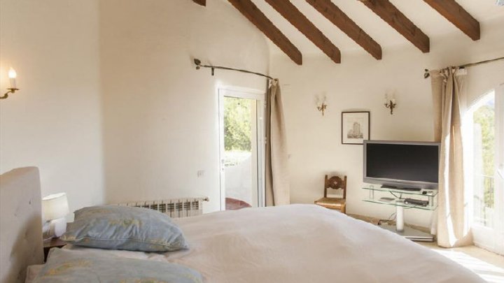 Beautiful villa with private pool and sea views for sale in Spain Costa Blanca Altea