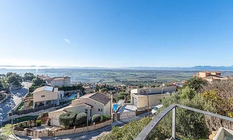 Villa de rêve avec vue spectaculaire sur la baie de Roses