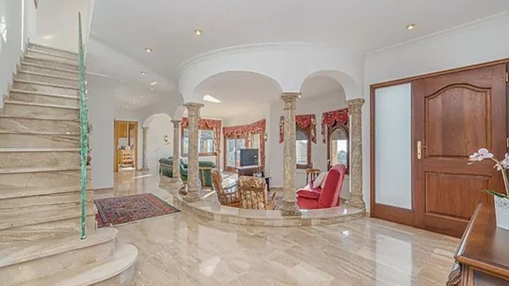 Villa de rêve avec vue spectaculaire sur la baie de Roses