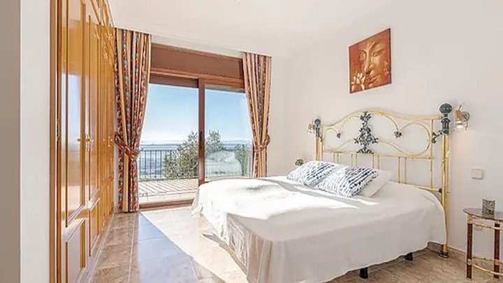 Villa de rêve avec vue spectaculaire sur la baie de Roses