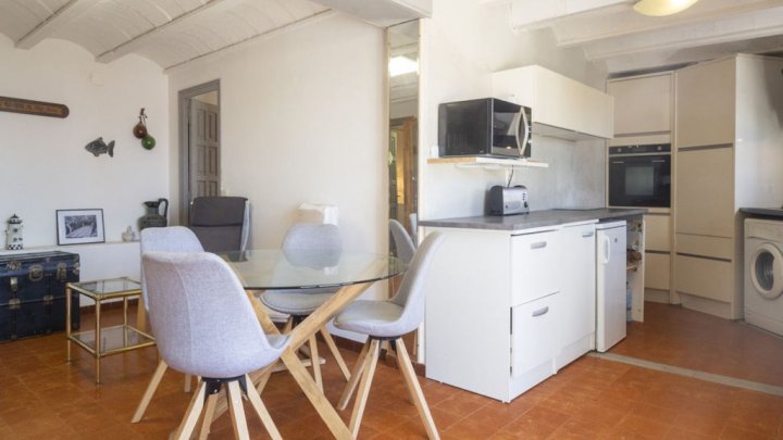 Maison de vacances en Espagne avec piscine privée et vue sur la mer à l'Escala sur la Costa Brava