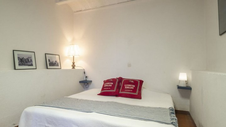 Maison de vacances en Espagne avec piscine privée et vue sur la mer à l'Escala sur la Costa Brava