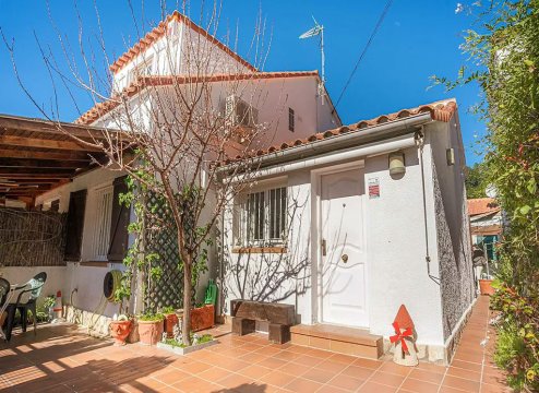 Ferienhaus in Spanien - Costa Brava - Roses - MAS MATES zu verkaufen