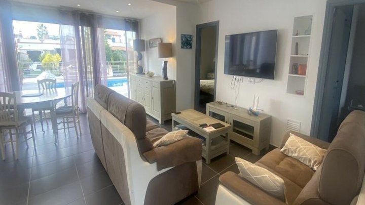 Empuriabrava Ferienhaus am Kanal mit privatem Pool und Bootsplatz 12m