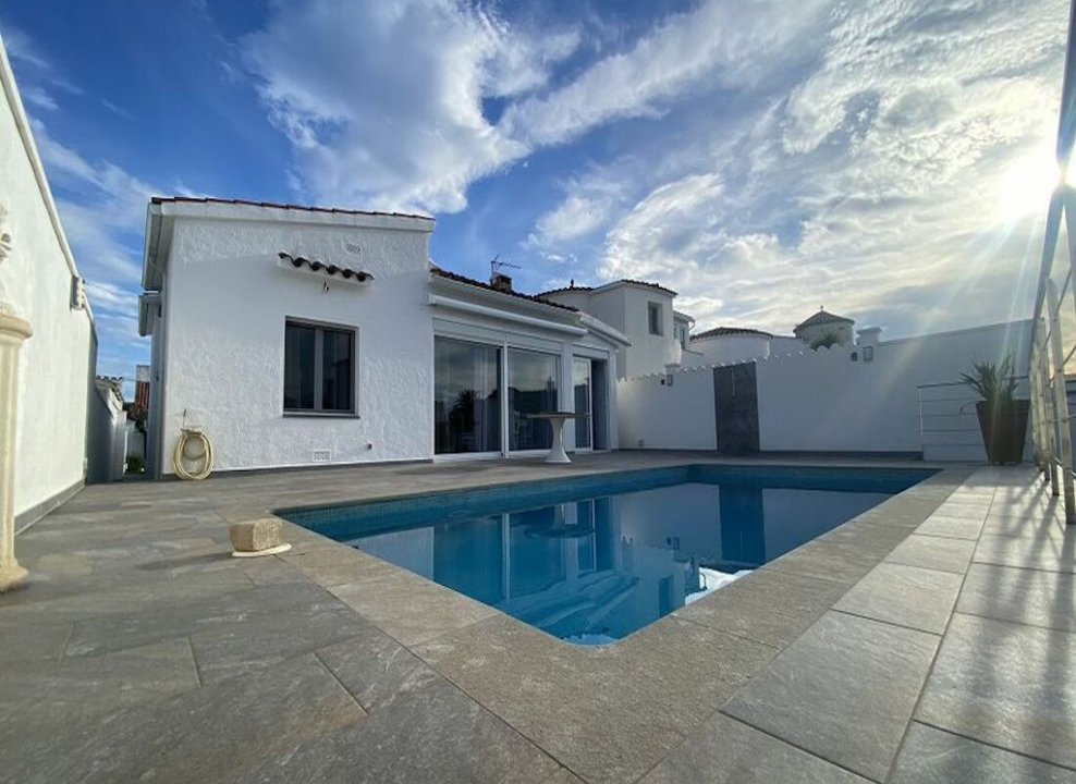 Empuriabrava Ferienhaus mit privatem Pool  - Bootsplatz