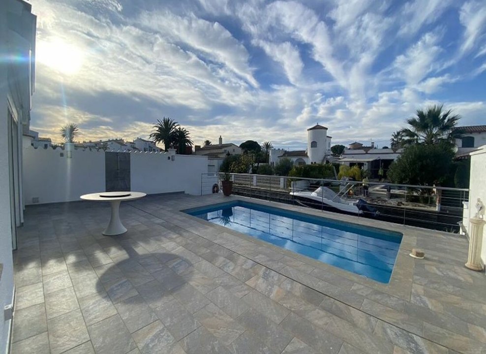 Empuriabrava Ferienhaus mit privatem Pool  - Bootsplatz