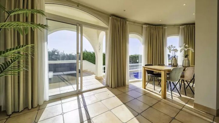 Maison de vacances avec piscine privée en Espagne - Costa Brava - Roses à vendre