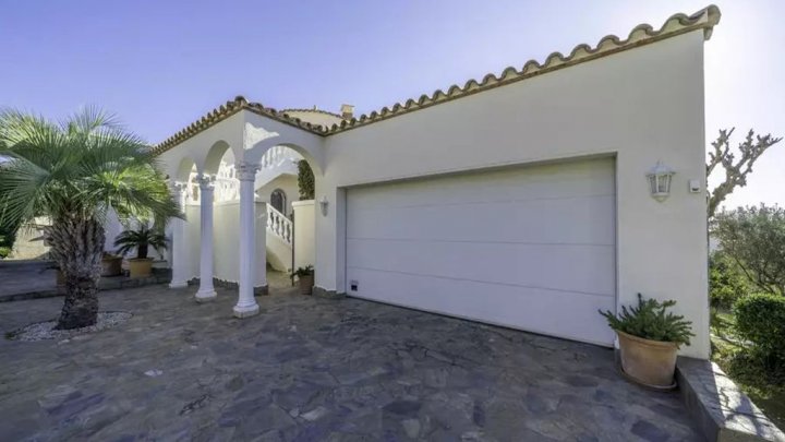 Maison de vacances avec piscine privée en Espagne - Costa Brava - Roses à vendre