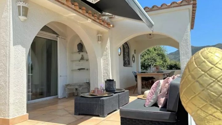 Maison de vacances avec piscine privée en Espagne - Costa Brava - Roses à vendre