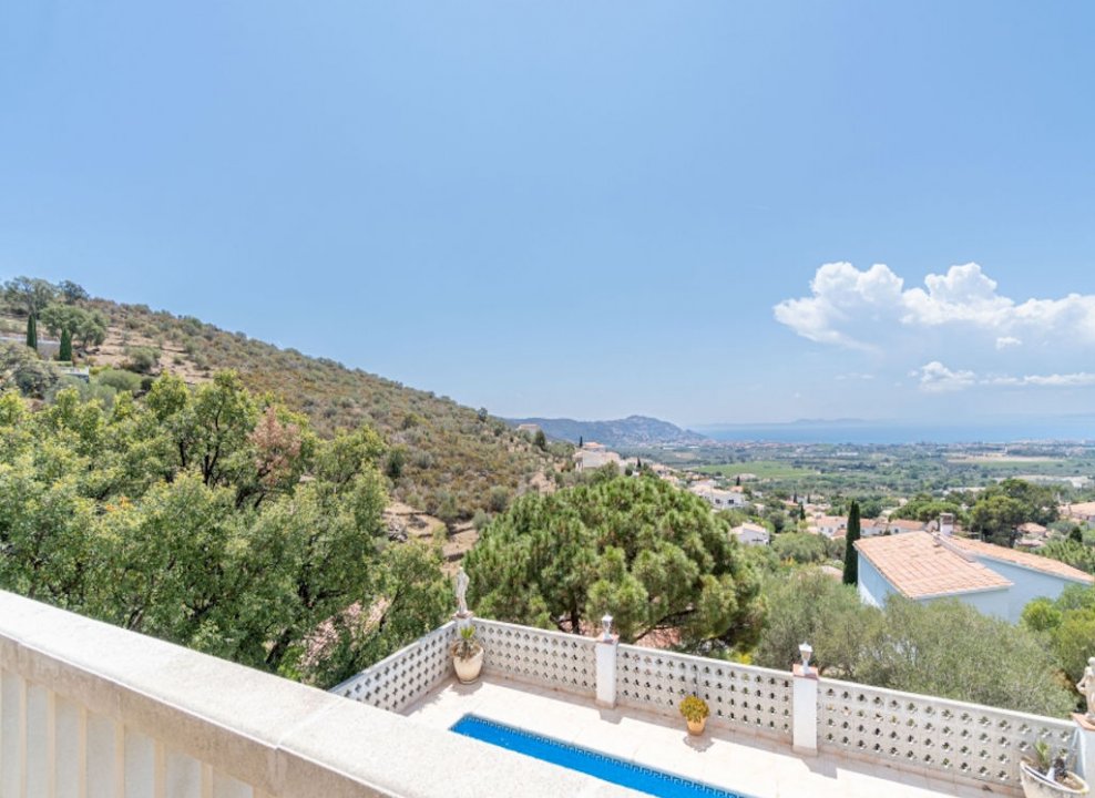 Ferienvilla privater Pool und Blick auf die Bucht von Rosas