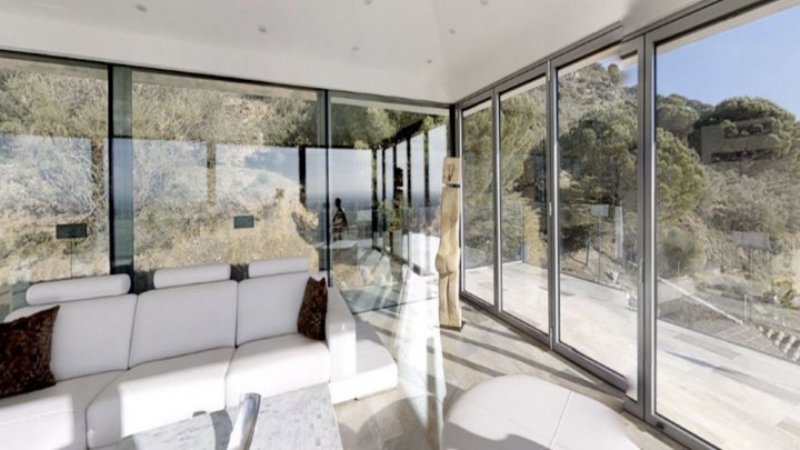 Zu verkaufen: Mediterranes Anwesen mit Panoramablick auf die Bucht von Roses 