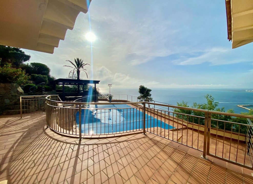 Spanien Ferienhaus zum Verkauf in Roses Costa Brava