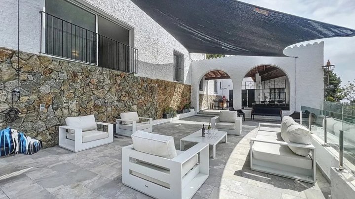 Propriété de luxe méditerranéenne avec vue imprenable sur la mer à vendre