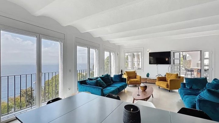 Propriété de luxe méditerranéenne avec vue imprenable sur la mer à vendre