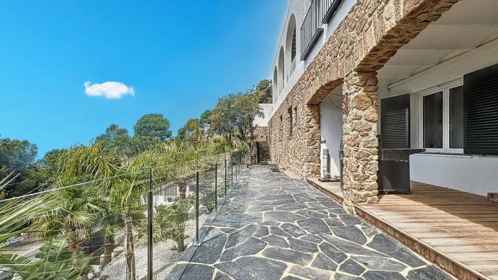 Propriété de luxe méditerranéenne avec vue imprenable sur la mer à vendre