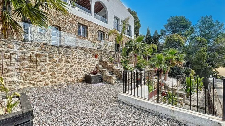 Propriété de luxe méditerranéenne avec vue imprenable sur la mer à vendre