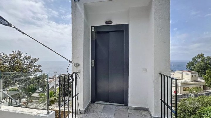 Propriété de luxe méditerranéenne avec vue imprenable sur la mer à vendre