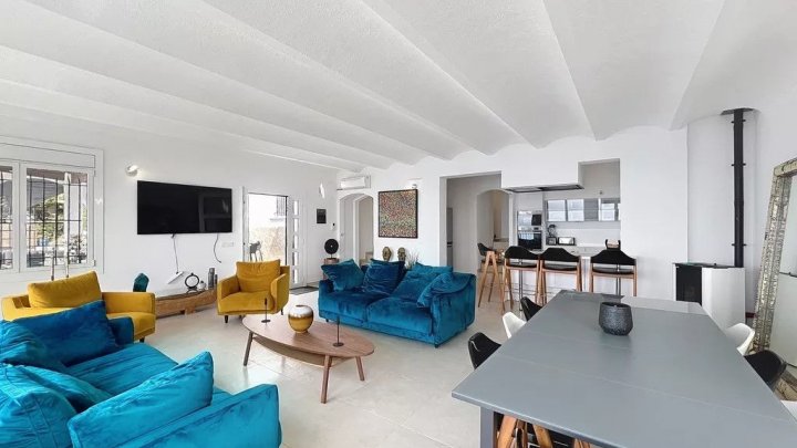 Propriété de luxe méditerranéenne avec vue imprenable sur la mer à vendre