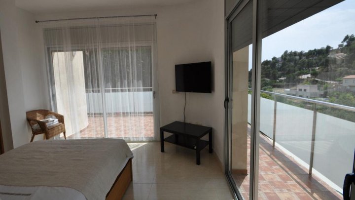 Villa de rêve avec vue sur la mer et licence touristique à Serra Brava