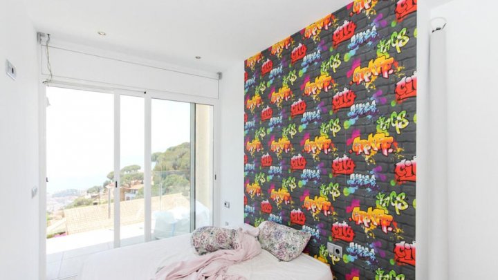 Villa de luxe avec vue sur la mer et la montagne – design moderne & qualité supérieure