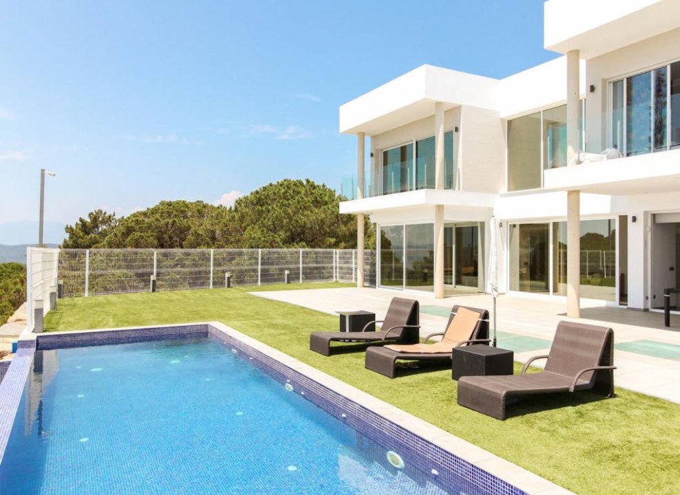 Elegante Villa in Toplage – mediterranes Lebensgefühl mit modernem Luxus