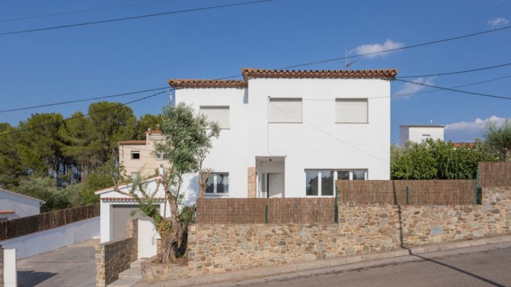 Einfamilienhaus in Bellcaire d'Empordà kaufen - Spanien- Katalonien - Costa Brava