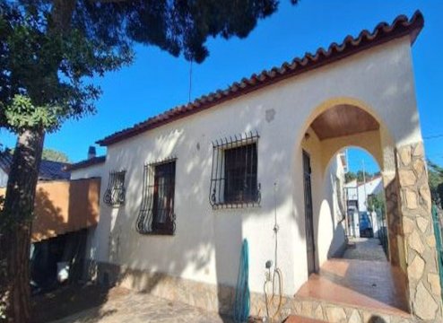 Freistehendes Ferienhaus in L’Escala an der Costa Brava