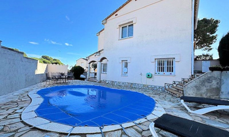 Ferienhaus in l'Escala an der Costa Brava mit privatem Pool – erleben Sie mediterranes Lebensgefühl pur!