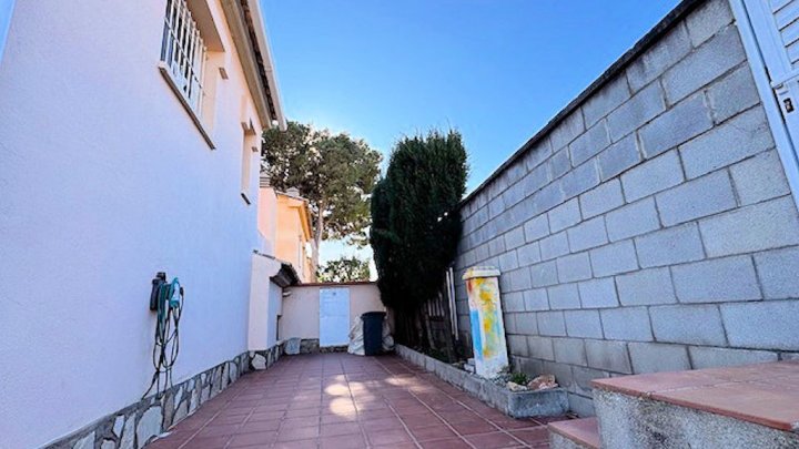 Ferienhaus in l'Escala an der Costa Brava mit privatem Pool – erleben Sie mediterranes Lebensgefühl pur!