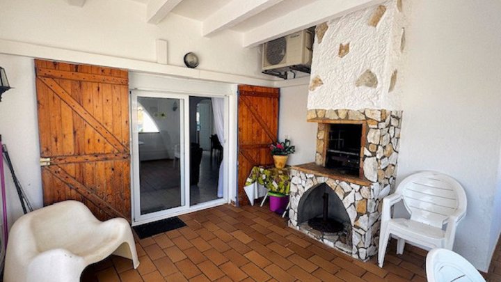 Traumhafte Ferienvilla in L’Escala – Zwei Wohneinheiten, Pool, Jacuzzi & Meerblick