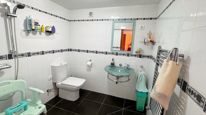 Traumhafte Ferienvilla in L’Escala – Zwei Wohneinheiten, Pool, Jacuzzi & Meerblick