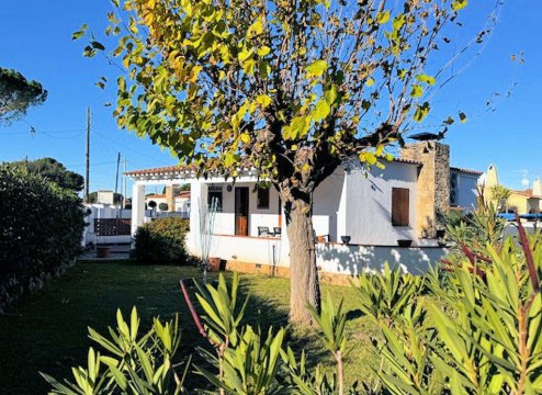 Einfamilienhaus mit privatem Pool in l’Escala kaufen