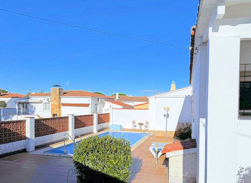 Einfamilienhaus mit privatem Pool in l’Escala kaufen