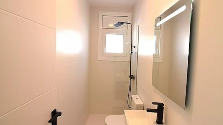 Luxusvilla mit Touristenlizenz in Toplage von Empuriabrava 