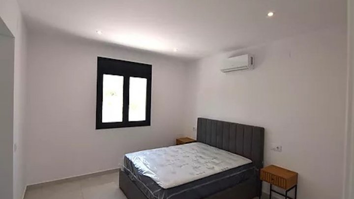 Luxusvilla mit Touristenlizenz in Toplage von Empuriabrava 