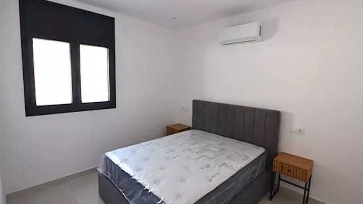 Luxusvilla mit Touristenlizenz in Toplage von Empuriabrava 