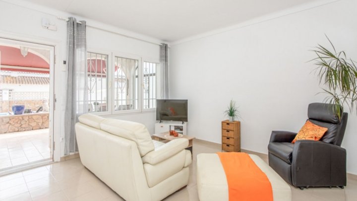 Espagne Empuriabrava villa de 4 chambres avec piscine privée à vendre