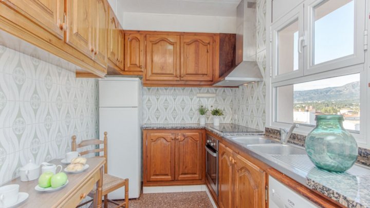 Sea view apartment for sale in Spain on the Costa Brava in the resort of Roses