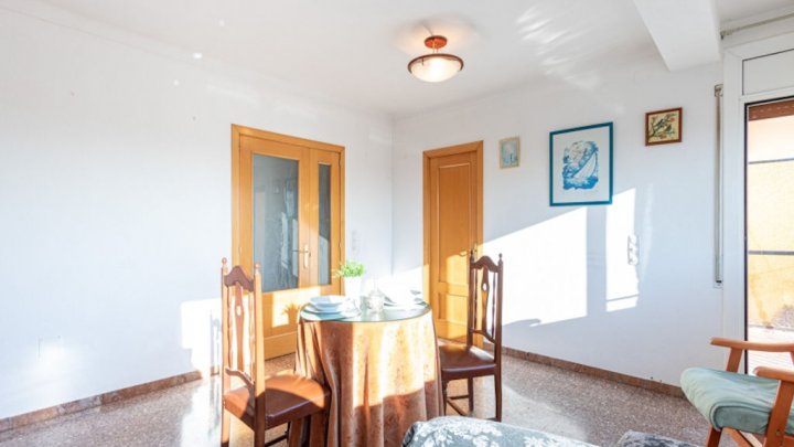 Sea view apartment for sale in Spain on the Costa Brava in the resort of Roses