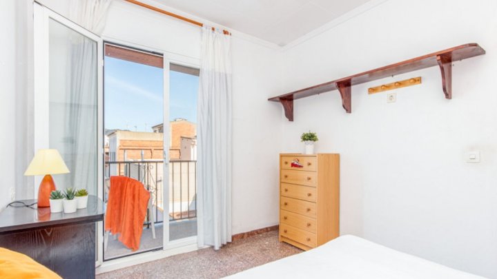 Sea view apartment for sale in Spain on the Costa Brava in the resort of Roses