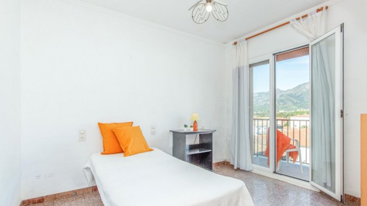 Sea view apartment for sale in Spain on the Costa Brava in the resort of Roses