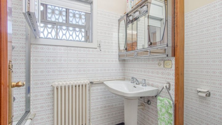 Edificio de apartamentos en venta en Figueres, Cataluña